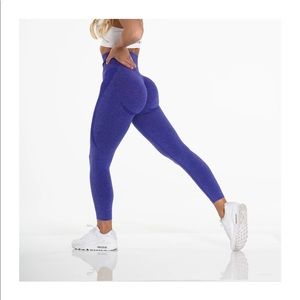 Electric Blue NVGTN seamless contour leggings, NWT